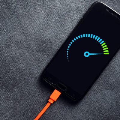 fast charging mobile فاسٹ چارجنگ کیا بیٹری کو نقصان پہنچاتی ہے؟